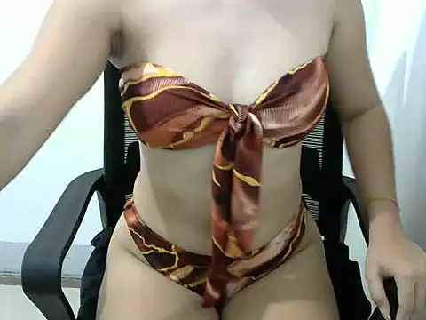 Snapshot of Scarlet_anne18xx chatting on June 8, 2026, 4:46 am Scarlet anne18xx online show from June 8, 2026, 4:46 am