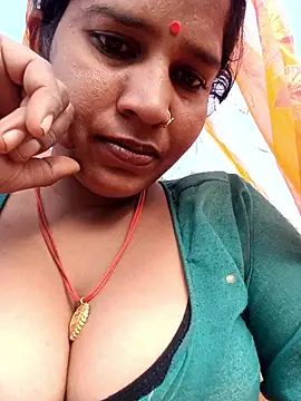 Snapshot of Hot_Seema83 chatting on October 10, 2025, 11:11 am Hot Seema83 online show from October 10, 2025, 11:11 am