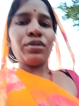 Snapshot of Hot_Seema83 chatting on October 18, 2025, 12:07 pm Hot Seema83 online show from October 18, 2025, 12:07 pm
