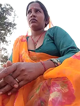 Snapshot of Hot_Seema83 chatting on October 16, 2025, 10:34 am Hot Seema83 online show from October 16, 2025, 10:34 am
