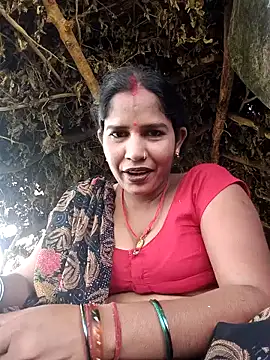 Snapshot of Hot_Seema83 chatting on September 27, 2025, 8:09 am Hot Seema83 online show from September 27, 2025, 8:09 am
