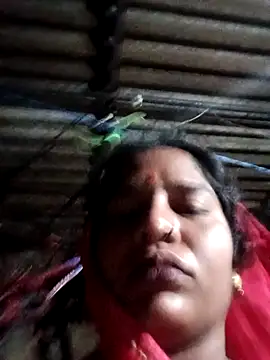 Snapshot of Hot_Seema83 chatting on October 4, 2025, 11:50 pm Hot Seema83 online show from October 4, 2025, 11:50 pm