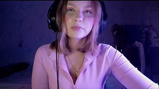 Snapshot of pr_In_cess_ chatting on September 17, 2025, 8:33 pm pr In cess  online show from September 17, 2025, 8:33 pm