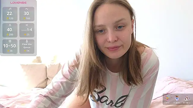 Snapshot of Hot_Lili1 chatting on October 14, 2025, 4:13 am Hot Lili1 online show from October 14, 2025, 4:13 am