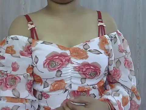 Snapshot of Iam_Riya chatting on September 20, 2025, 4:28 am Iam Riya online show from September 20, 2025, 4:28 am
