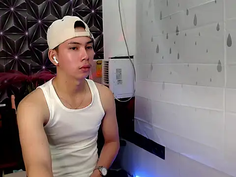 ursweet jade online show from October 27, 2025, 11:33 am