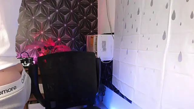 ursweet jade online show from October 8, 2025, 11:23 am