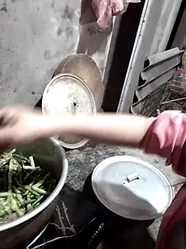 soope-00 online show from October 13, 2025, 10:50 am