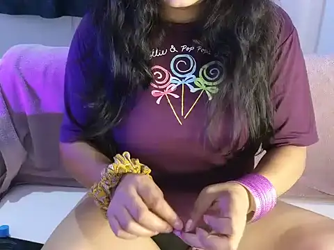 Snapshot of mansi201 chatting on September 27, 2025, 4:13 pm mansi201 online show from September 27, 2025, 4:13 pm