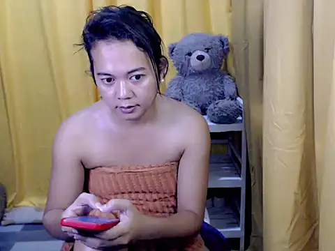 MissfrancesXxx online show from April 11, 2026, 5:48 am