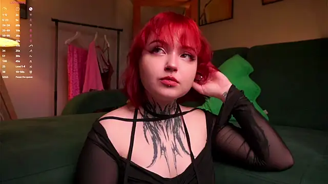 MarnaHarbor online show from September 12, 2025, 1:33 pm