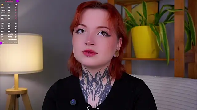 MarnaHarbor online show from October 18, 2025, 1:57 pm