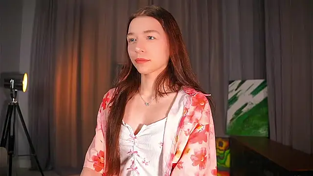 Snapshot of RoxieBolich chatting on October 5, 2025, 1:35 pm RoxieBolich online show from October 5, 2025, 1:35 pm