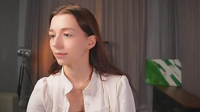 Snapshot of RoxieBolich chatting on September 19, 2025, 1:37 pm RoxieBolich online show from September 19, 2025, 1:37 pm