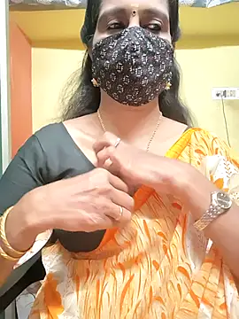 Snapshot of mallu-reshma chatting on December 1, 2025, 6:36 am mallu-reshma online show from December 1, 2025, 6:36 am