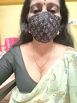 Snapshot of mallu-reshma chatting on October 22, 2025, 3:22 pm mallu-reshma online show from October 22, 2025, 3:22 pm