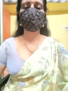 Snapshot of mallu-reshma chatting on November 19, 2025, 6:30 pm mallu-reshma online show from November 19, 2025, 6:30 pm