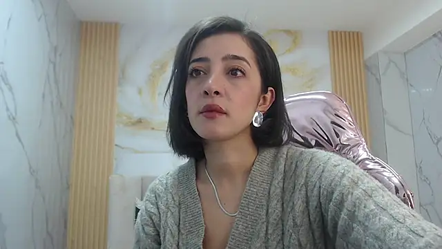 sara lopez s online show from November 20, 2025, 1:23 pm