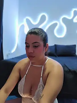 GabyMontenegro online show from April 5, 2026, 12:56 pm