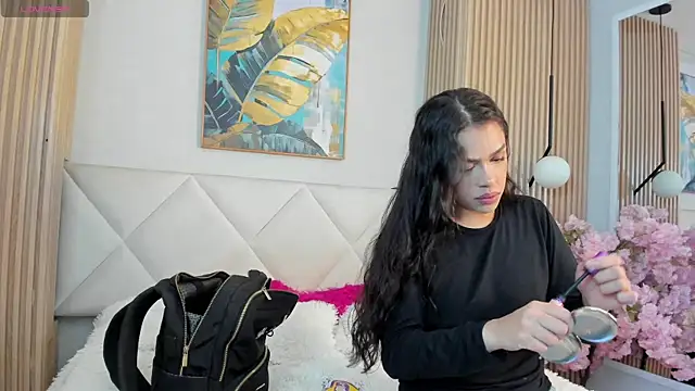 Mila Hank  online show from April 11, 2026, 11:14 am