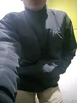 Snapshot of RockRolaxxx chatting on January 15, 2026, 1:36 pm RockRolaxxx online show from January 15, 2026, 1:36 pm