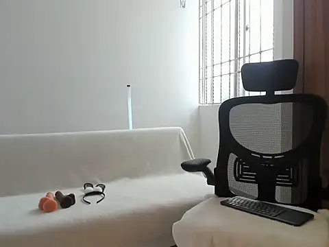 Amberdecolombia online show from March 21, 2026, 8:46 pm