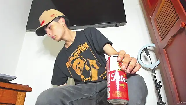 Master liam00 online show from November 25, 2025, 2:34 am