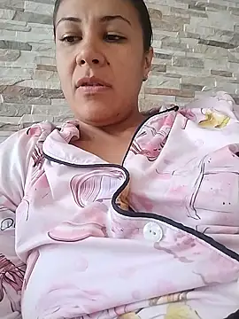 Snapshot of KittyHoleshot87 chatting on September 11, 2025, 3:12 pm KittyHoleshot87 online show from September 11, 2025, 3:12 pm