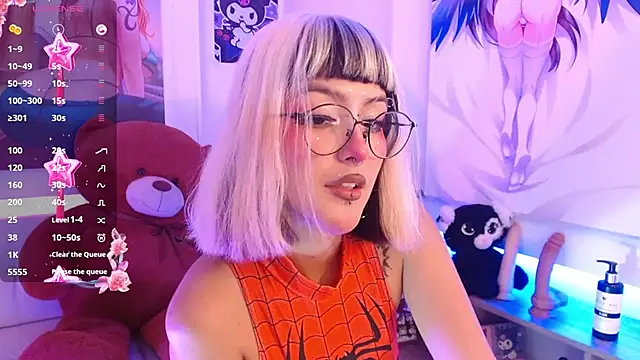 lil candy77 online show from September 14, 2025, 12:16 pm