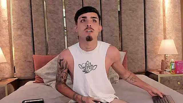 NikoStone  online show from March 25, 2026, 5:07 am