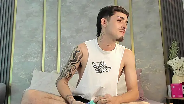 NikoStone  online show from February 26, 2026, 5:29 am