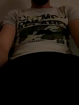 Snapshot of bmwe71 chatting on September 11, 2025, 9:48 pm bmwe71 online show from September 11, 2025, 9:48 pm