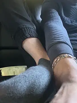 Snapshot of bmwe71 chatting on September 26, 2025, 10:11 am bmwe71 online show from September 26, 2025, 10:11 am