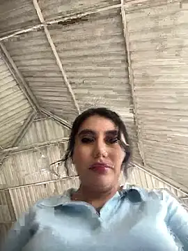 Snapshot of Sophie_Dreamss chatting on February 14, 2026, 9:48 pm Sophie Dreamss online show from February 14, 2026, 9:48 pm