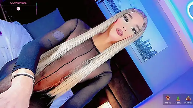 Nauthy girl online show from December 19, 2025, 1:13 pm