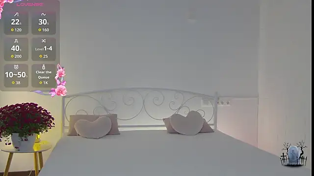 KumiKruz online show from October 31, 2025, 2:35 pm