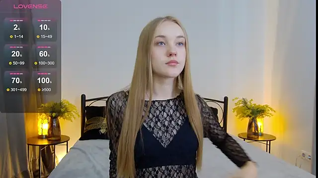 KumiKruz online show from September 14, 2025, 1:00 pm