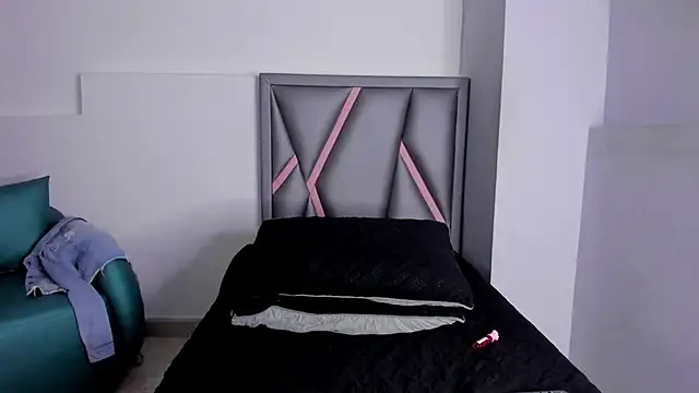 Sofia villareal online show from October 4, 2025, 11:56 am