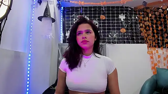 Sofia villareal online show from October 17, 2025, 12:29 pm