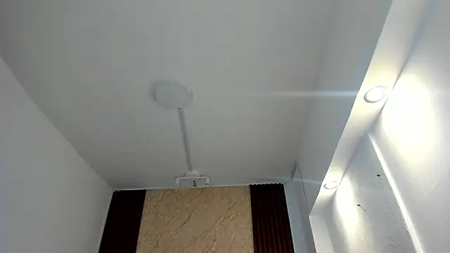 Thais kim online show from October 23, 2025, 12:37 pm