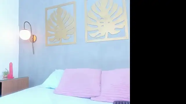 coral15  online show from September 27, 2025, 2:07 am