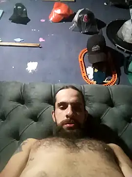 Snapshot of hairy_mannn chatting on February 24, 2026, 1:28 am hairy mannn online show from February 24, 2026, 1:28 am