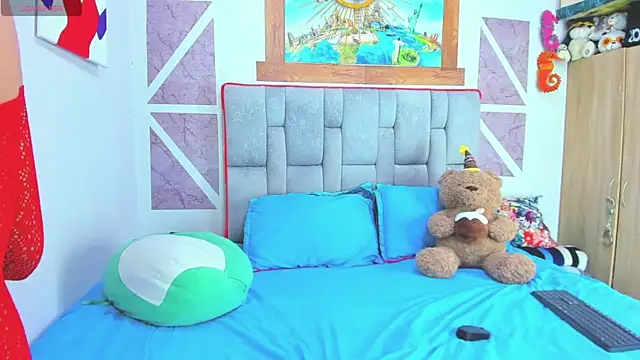 christopher Hot online show from April 8, 2026, 9:27 pm