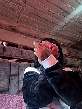 missashlyrosette online show from December 14, 2025, 11:49 am