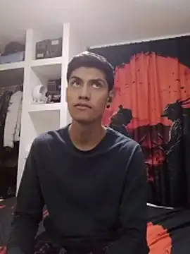 aispuro8505 online show from April 3, 2026, 7:04 am