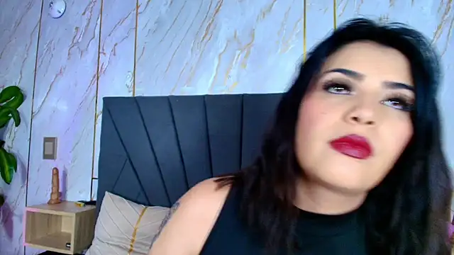 Snapshot of chloe_Laurent1 chatting on October 5, 2025, 3:52 am chloe Laurent1 online show from October 5, 2025, 3:52 am