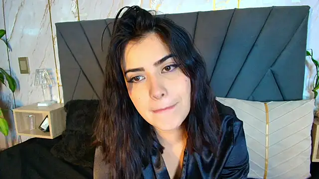 Snapshot of chloe_Laurent1 chatting on October 3, 2025, 4:36 am chloe Laurent1 online show from October 3, 2025, 4:36 am