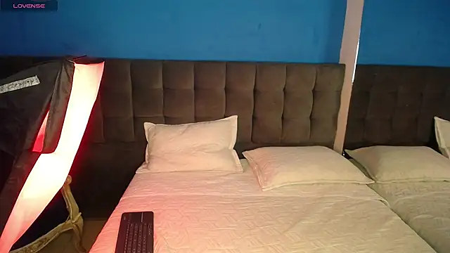 Aaron Fordd online show from October 15, 2025, 8:06 pm