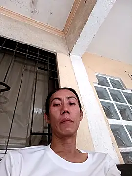 Snapshot of xx9inchesCOCKxx chatting on November 10, 2025, 3:33 am xx9inchesCOCKxx online show from November 10, 2025, 3:33 am