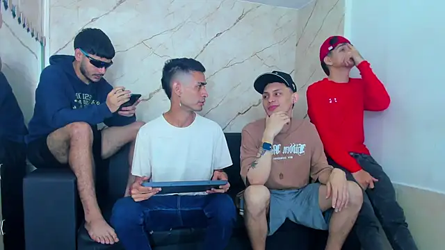 Golldens Dreamss online show from December 3, 2025, 12:26 pm